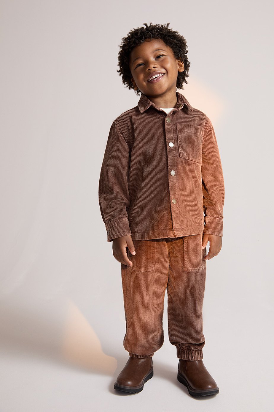 20250730_ExtCampaign_TheEdit_D5_Outift_PI_Shot008_144_72DPI copy.jpg