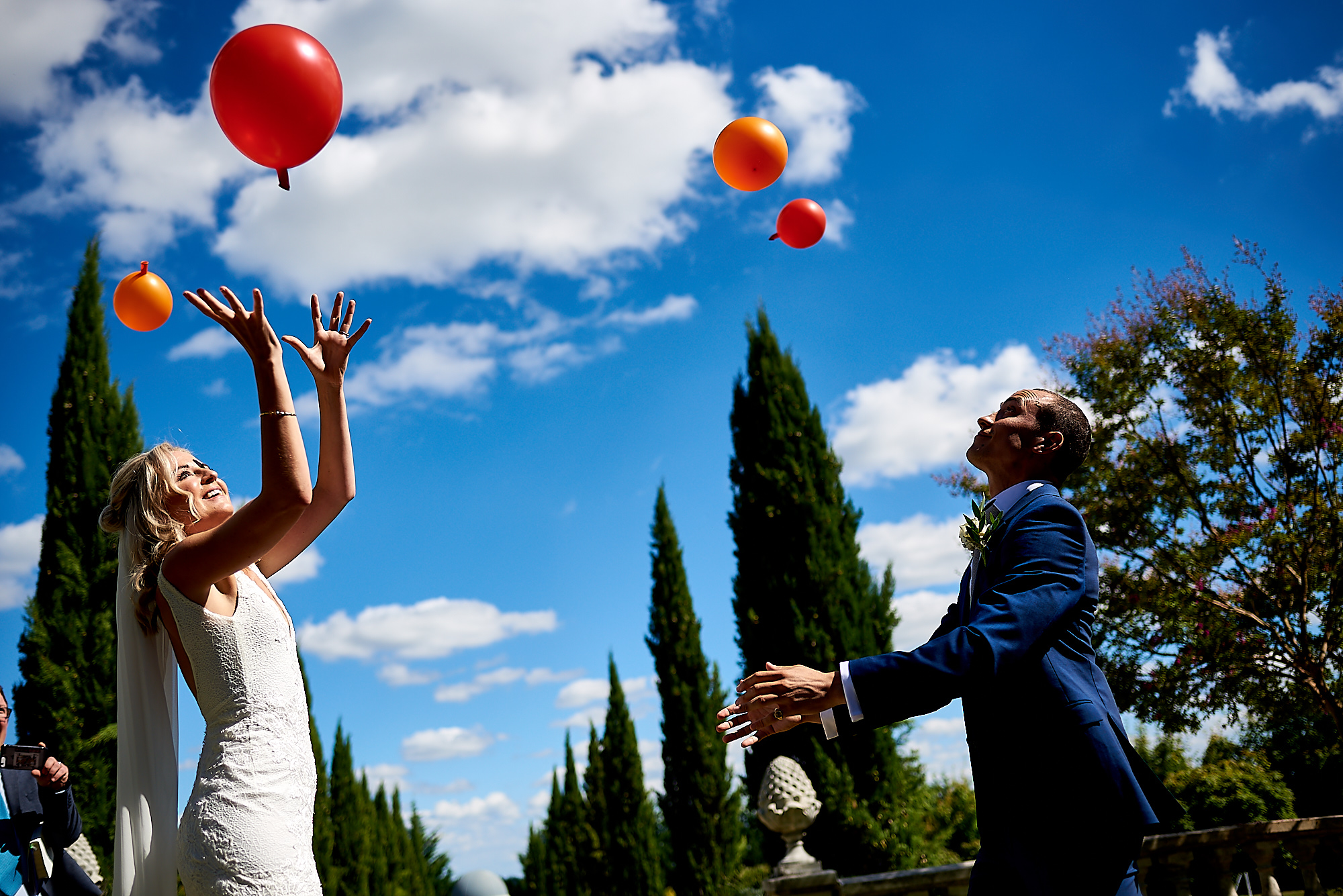 Wedding at Chateau la Durantie Dordogne, France. Wedding photographer in Clermont-Ferrand Bordeaux