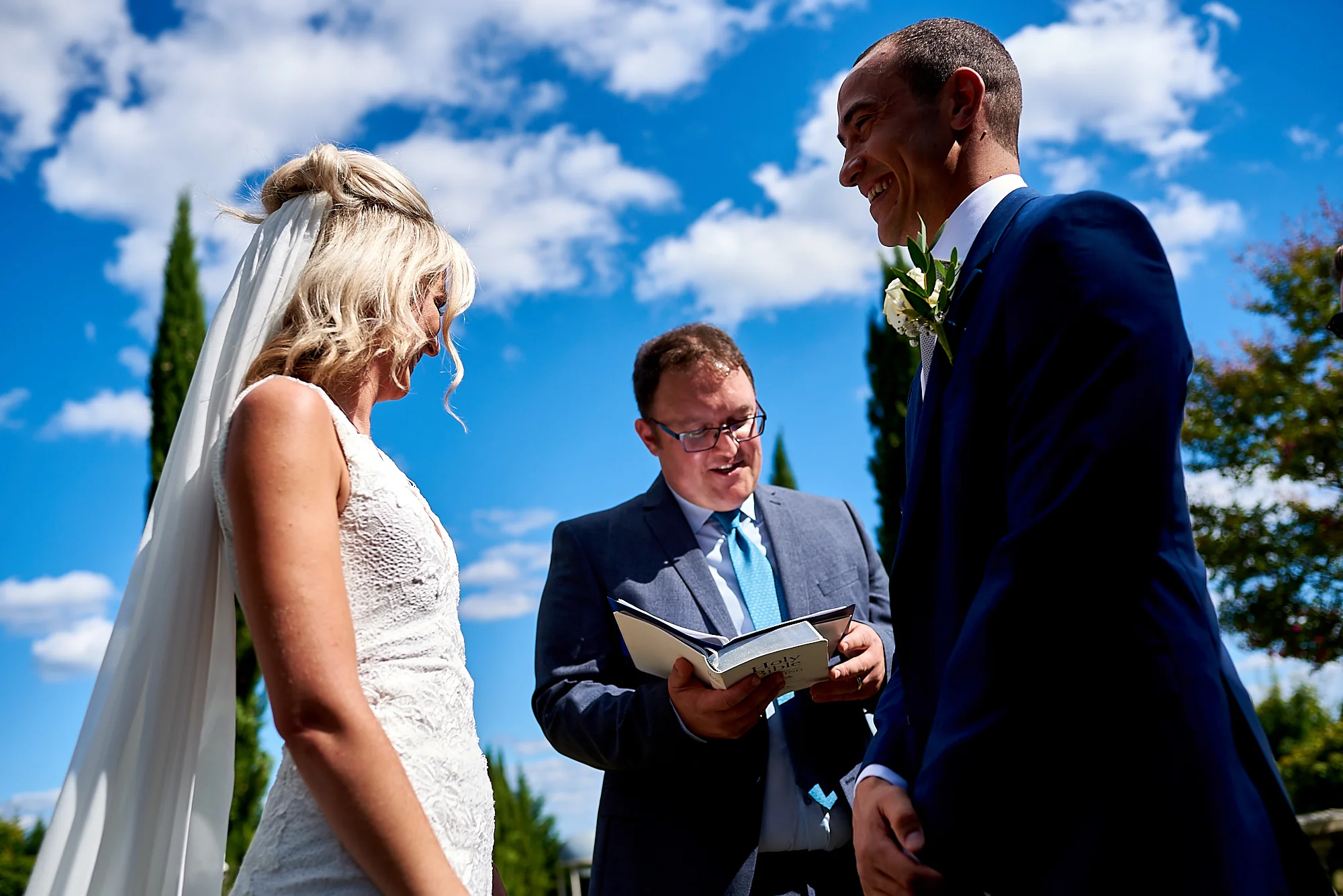 Wedding at Chateau la Durantie Dordogne, France. Wedding photographer in Clermont-Ferrand Bordeaux
