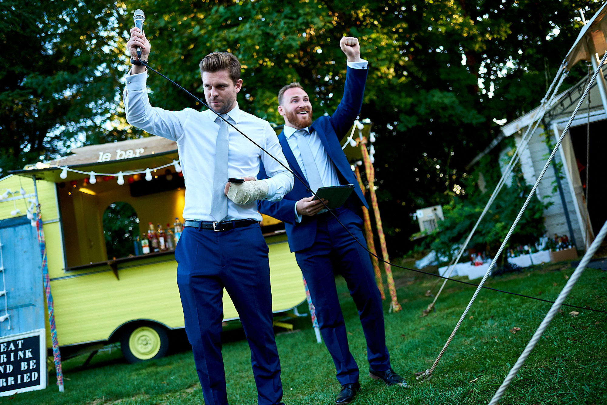 Wedding at Chateau la Durantie Dordogne, France. Wedding photographer in Clermont-Ferrand Bordeaux