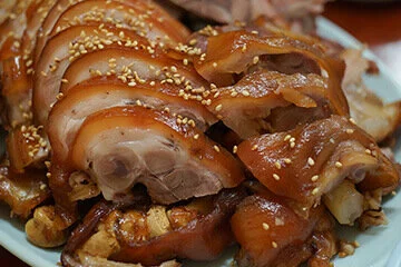 “HAPPY HOUR” THROUGH 1PM – 2PM