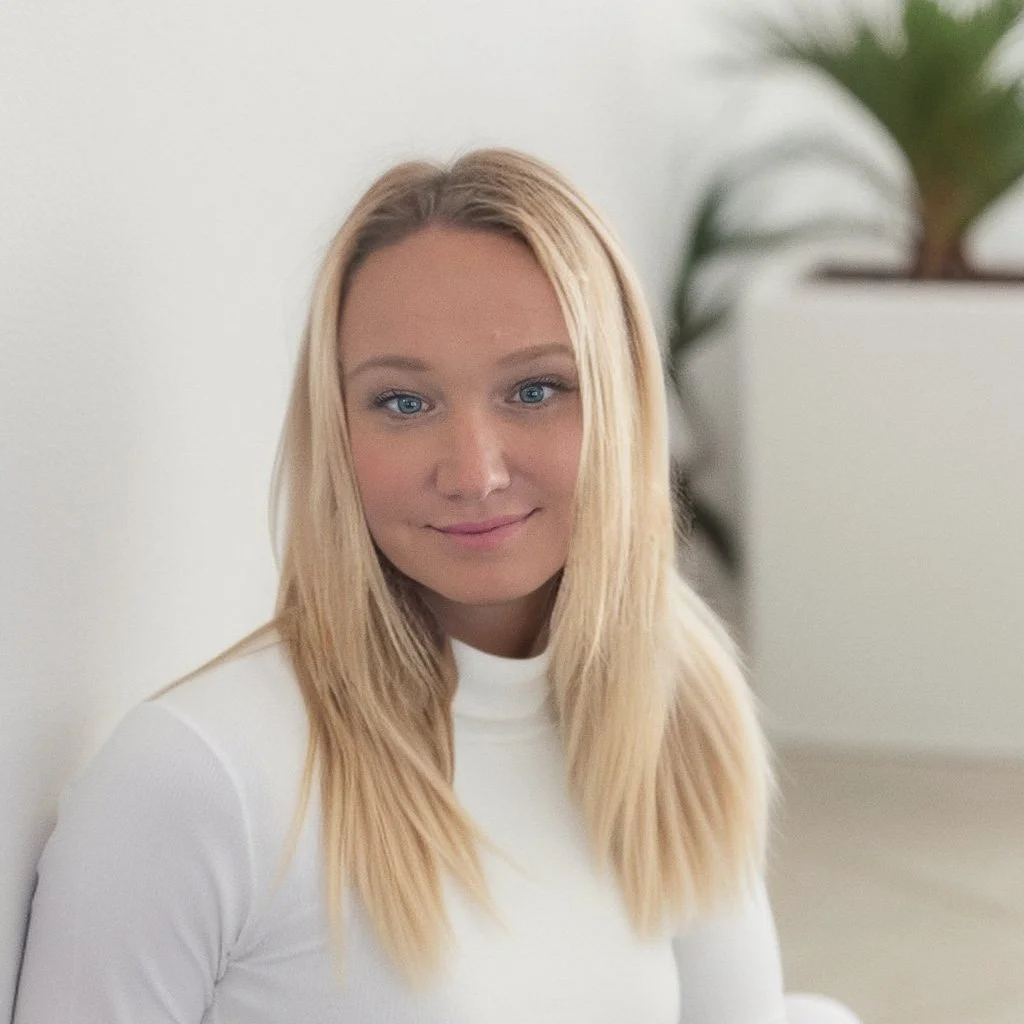 Laura-Yager-2023-Worth-Avenue-Yachts-Marketing-Director.jpg