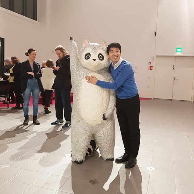 You are welcome to touch &amp; hug &rdquo;Big Raccoon&rdquo; in Kanneltalo gallery. Our taidekeh&auml; exhibition started today! It continues until 27.12. Welcome!  #yasushikoyama #taidekeh&auml; #s&ouml;p&ouml; #woodsculpture #raccoon #kanneltalo #k