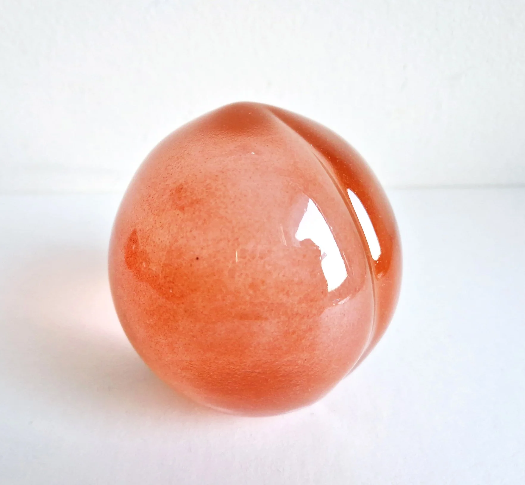 Vaalea persikka 2.jpg
