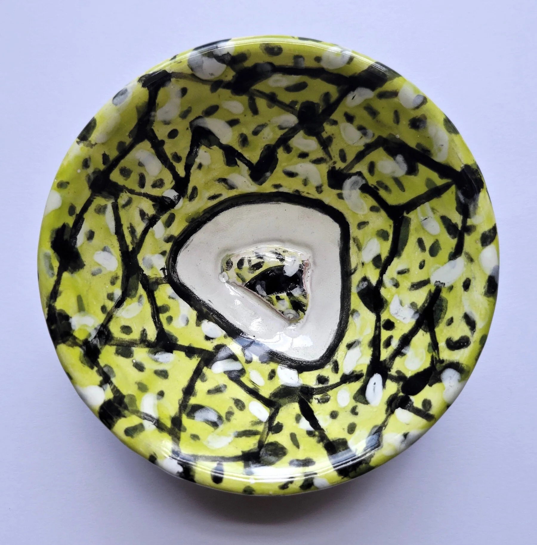 Nancy Currier : Isolation Bowl Three