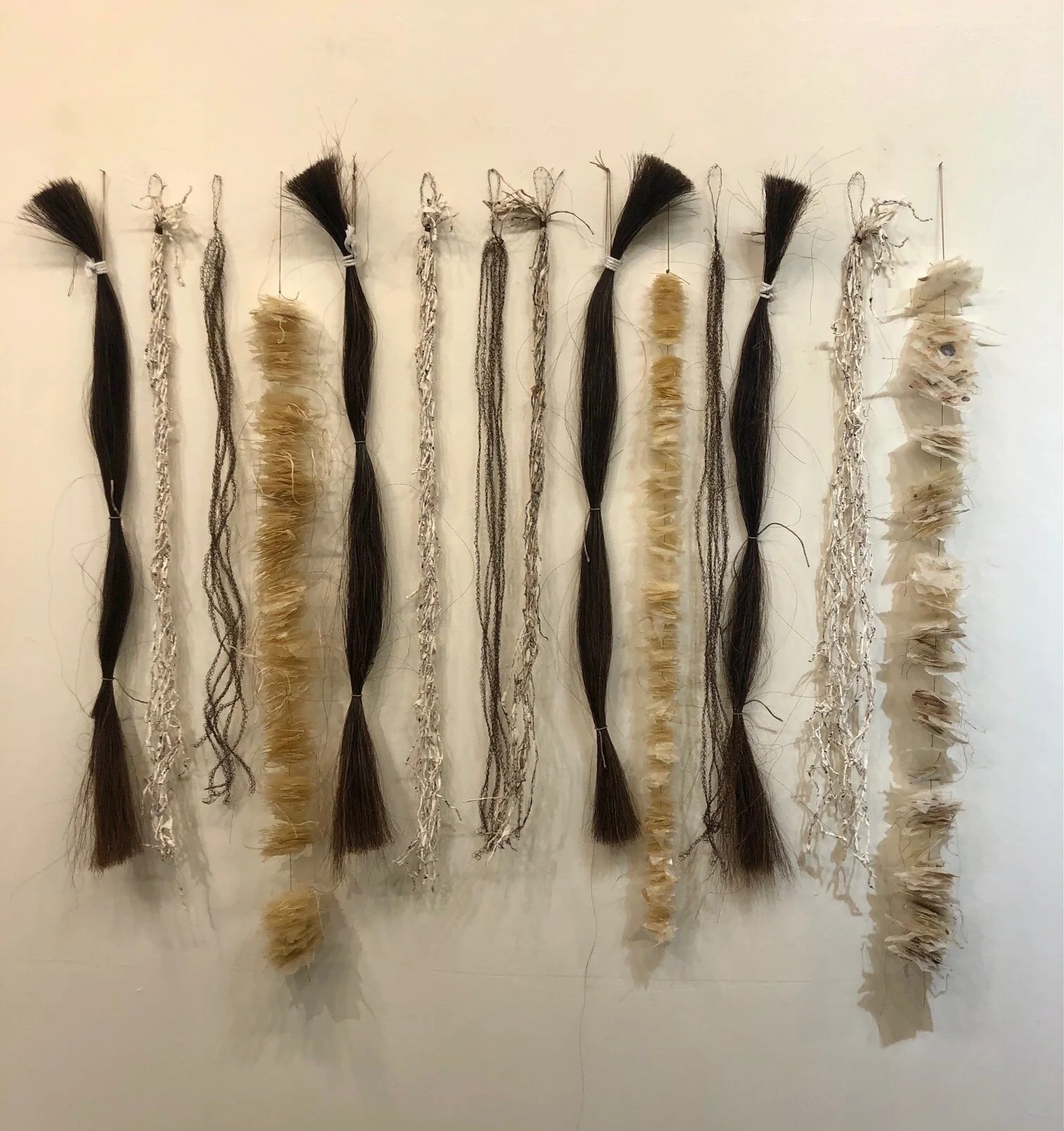 Bette Levy : Fourteen Sisters