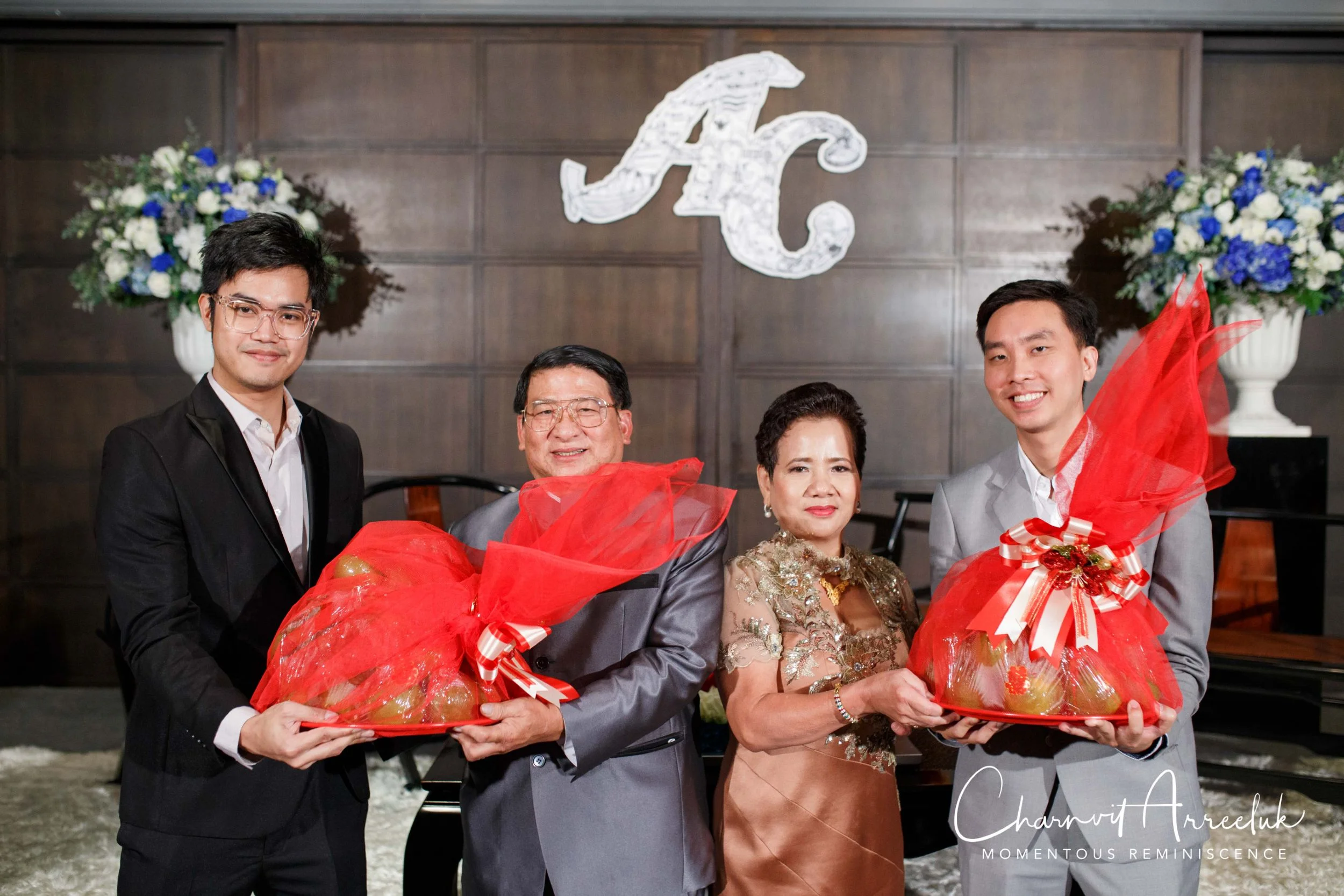 Gae Vit Engagement-270_Resize.jpg