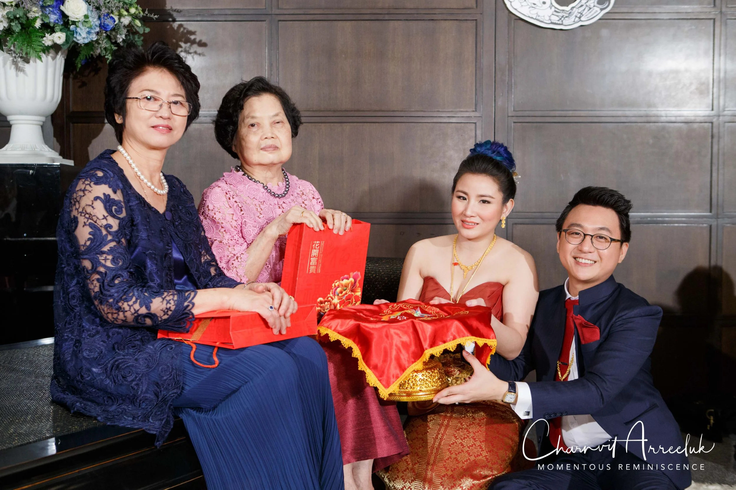 Gae Vit Engagement-574_Resize.jpg