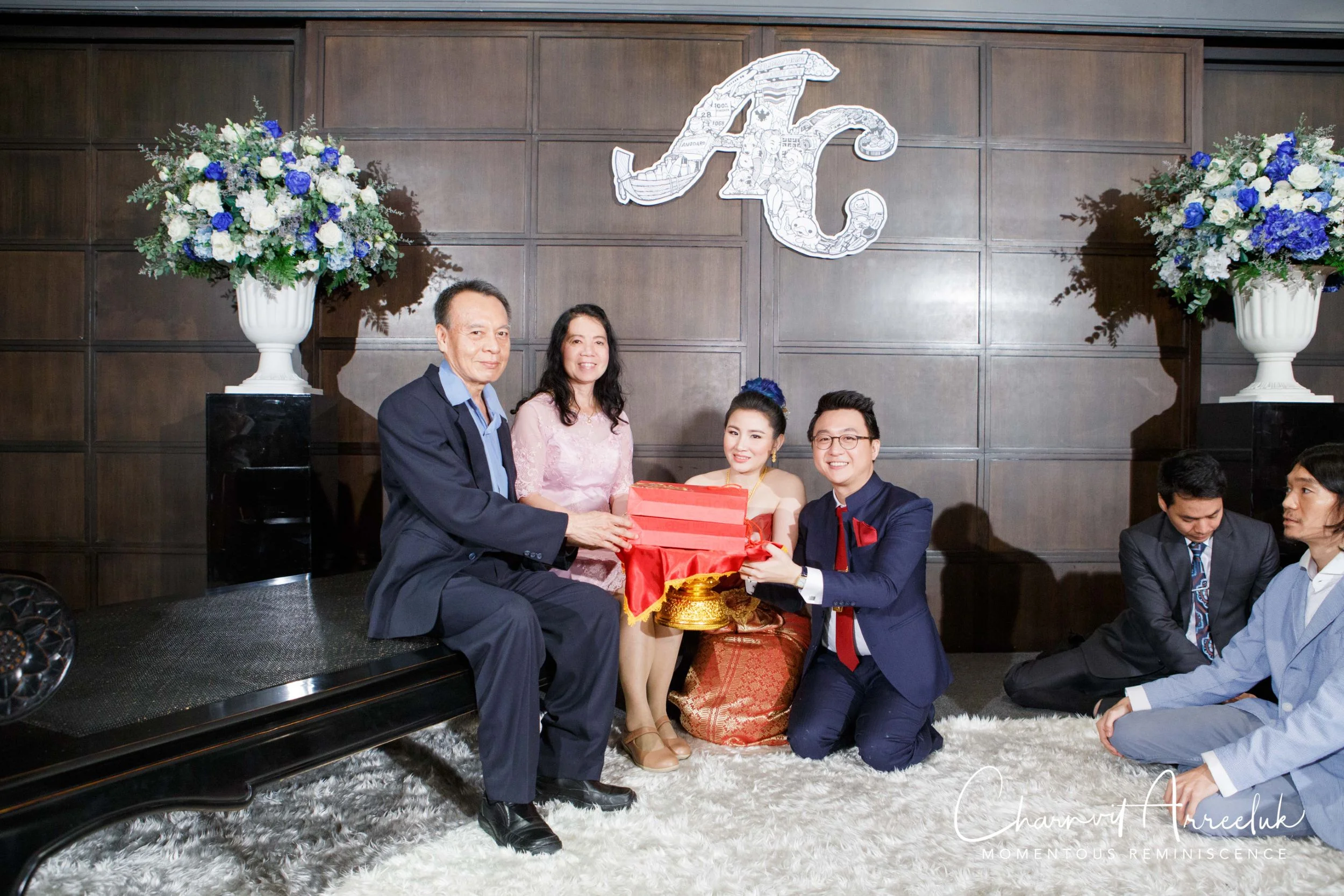 Gae Vit Engagement-695_Resize.jpg