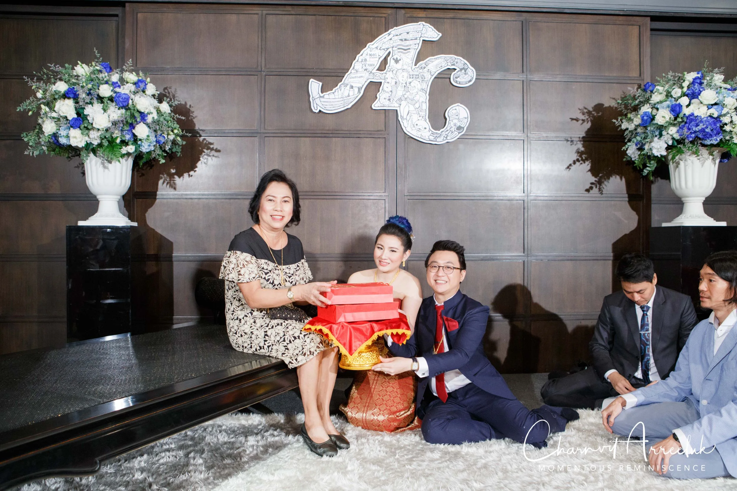Gae Vit Engagement-716_Resize.jpg