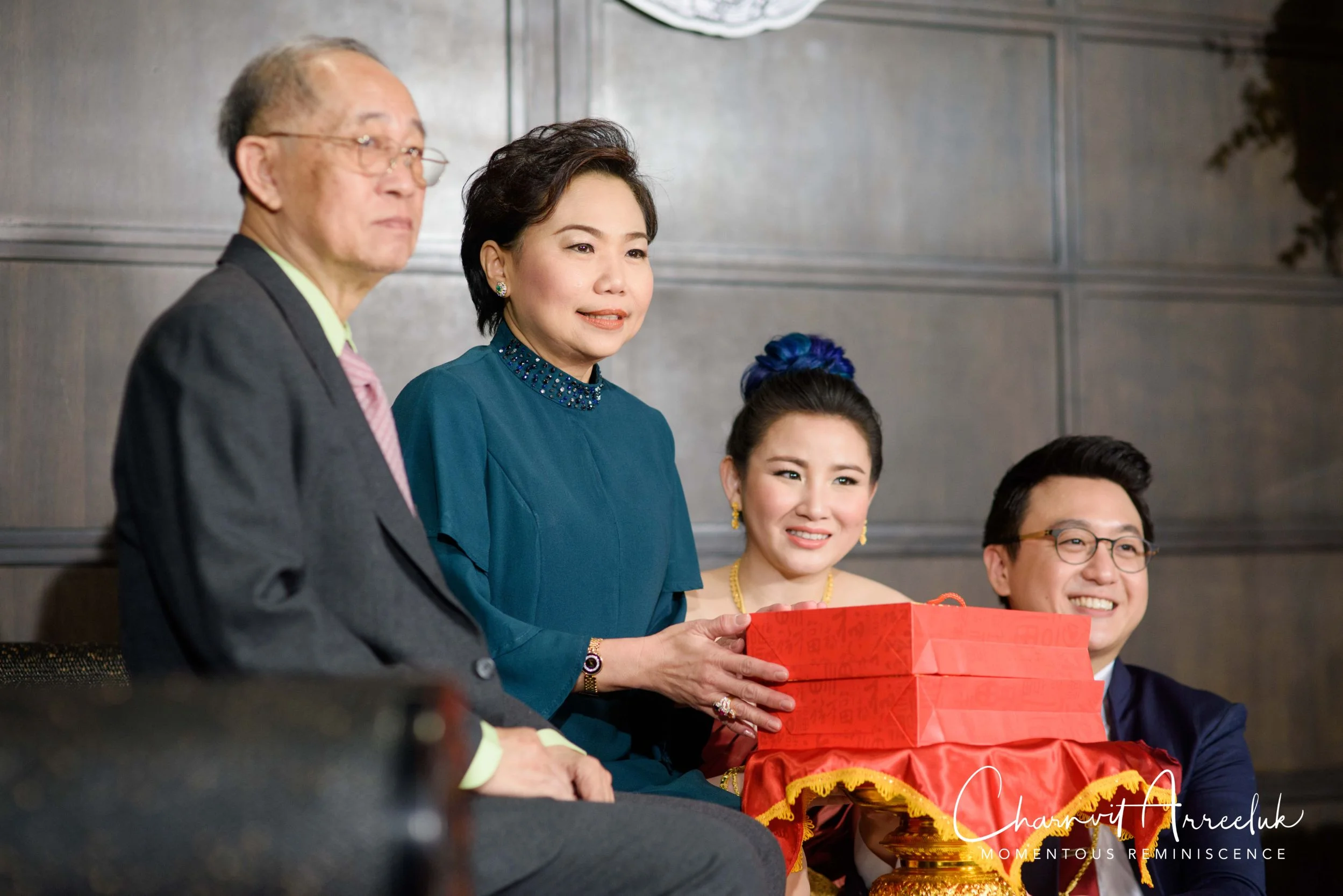 Gae Vit Engagement-725_Resize.jpg