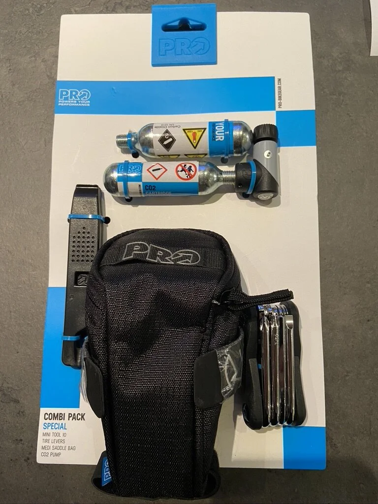 2 kvar     Cykelväska med alla tillbehör 300:- butikspris 499:- 