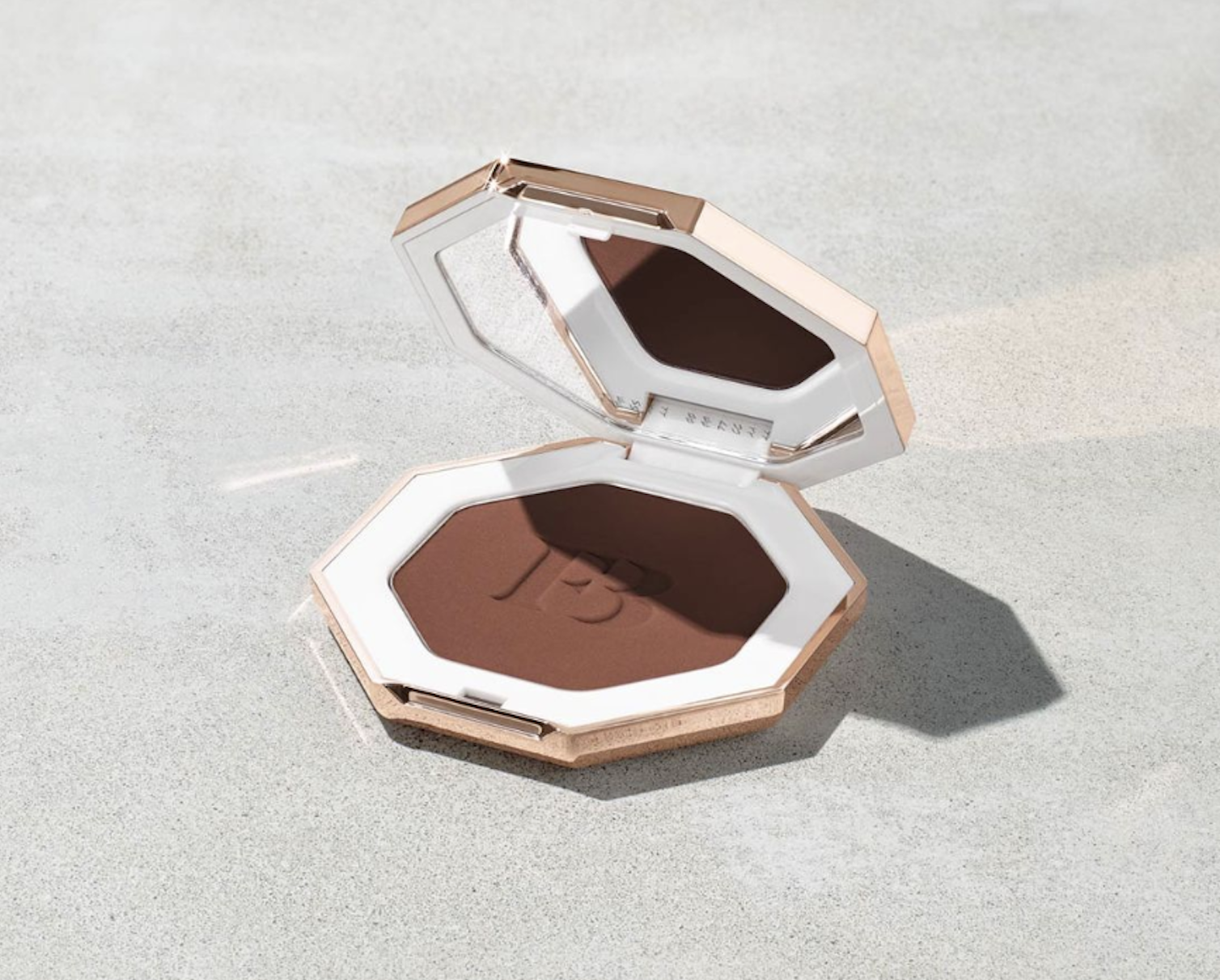 fenty beauty bronzer mocha mami