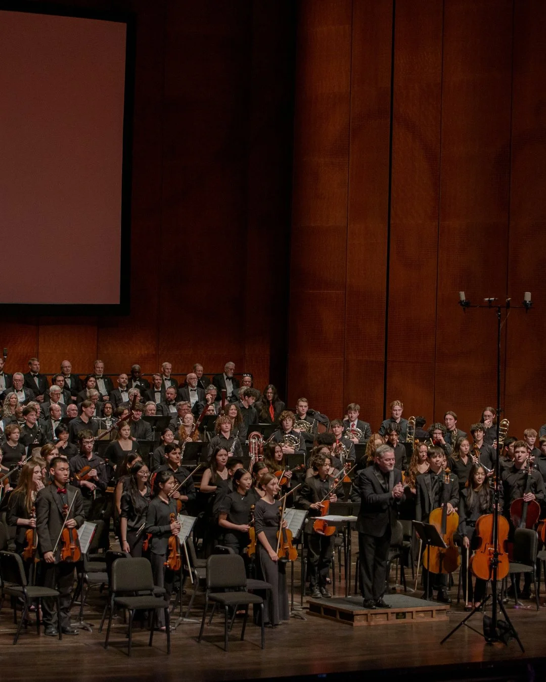 A Sold-Out Spectacle! 🎶✨⁠
⁠
O Fortuna! What a night! The YOSA Philharmonic, alongside the @samastersingers and @childrenschorussa, shook in the rafters with Carmina Burana, and you all packed the house!⁠
⁠
From the opening notes of the YOSA Repertor