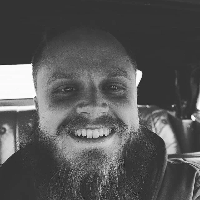 I've been traveling back and forth to Dalarna quite a bit lately. This time do drive some old cars. :)