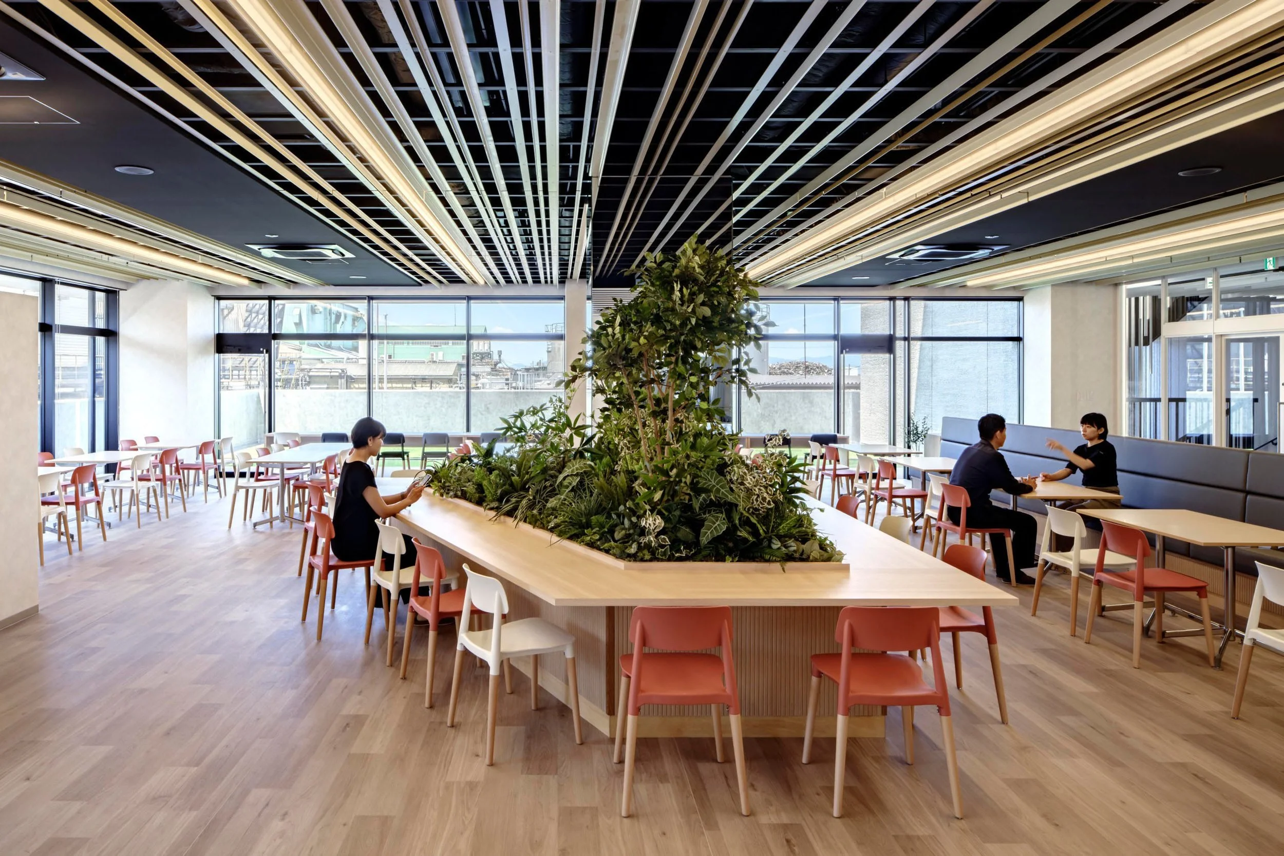 Kyoei Steel_06_cafeteria.jpg