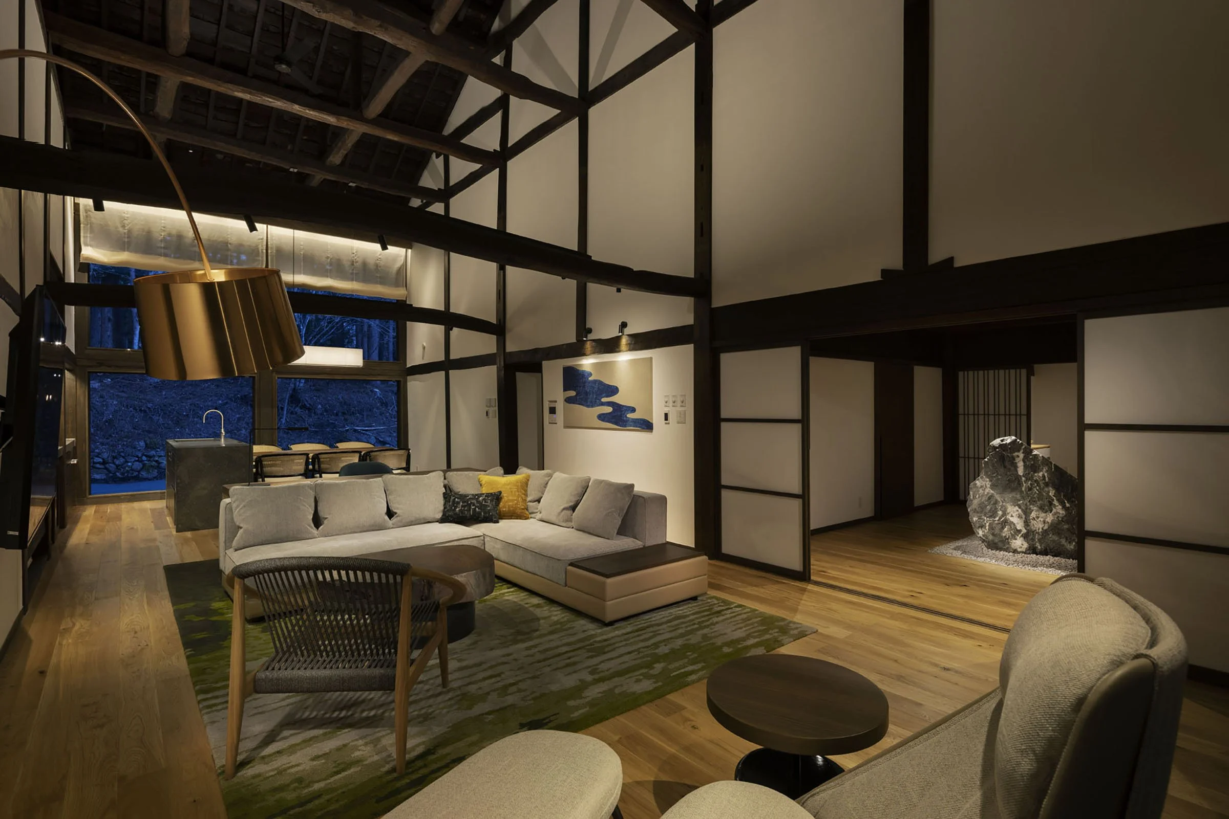 4_living room night.jpg