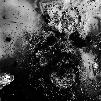 Untitled-1_0027_lightbox_craters_0001_crater4bw.jpg