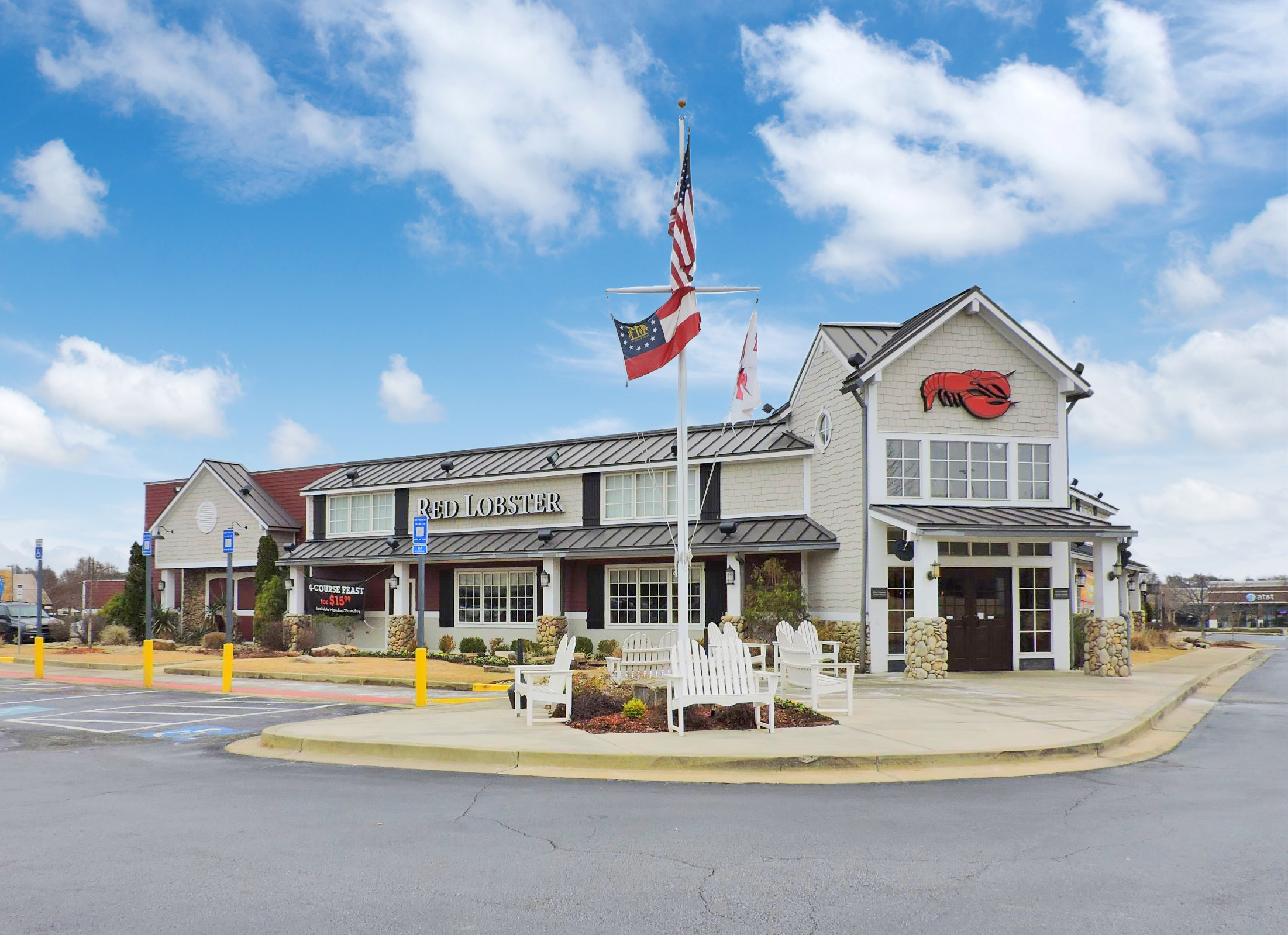 5555 Whittlesey Blvd - Red Lobster.jpg