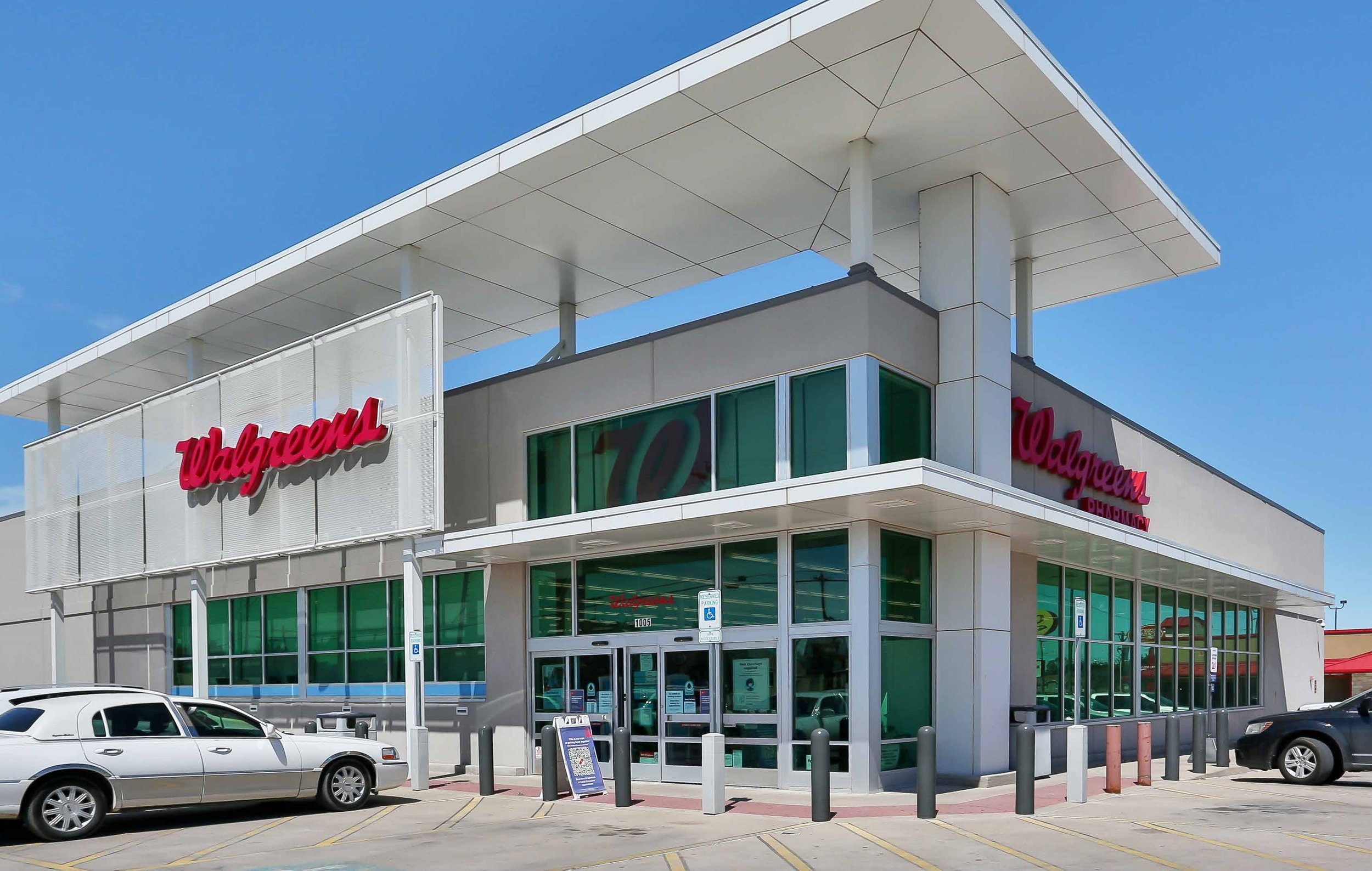 Walgreens_Abilene_TX_photo_edited.jpg