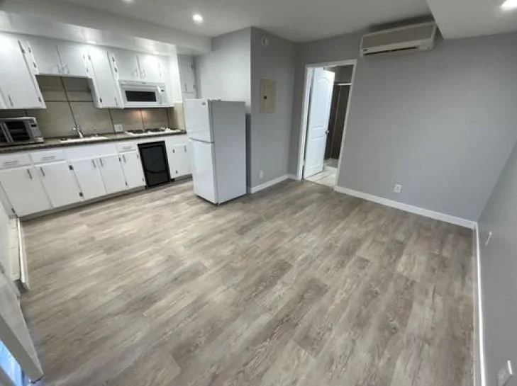 10814-18 Blix Interior Photo1.JPG