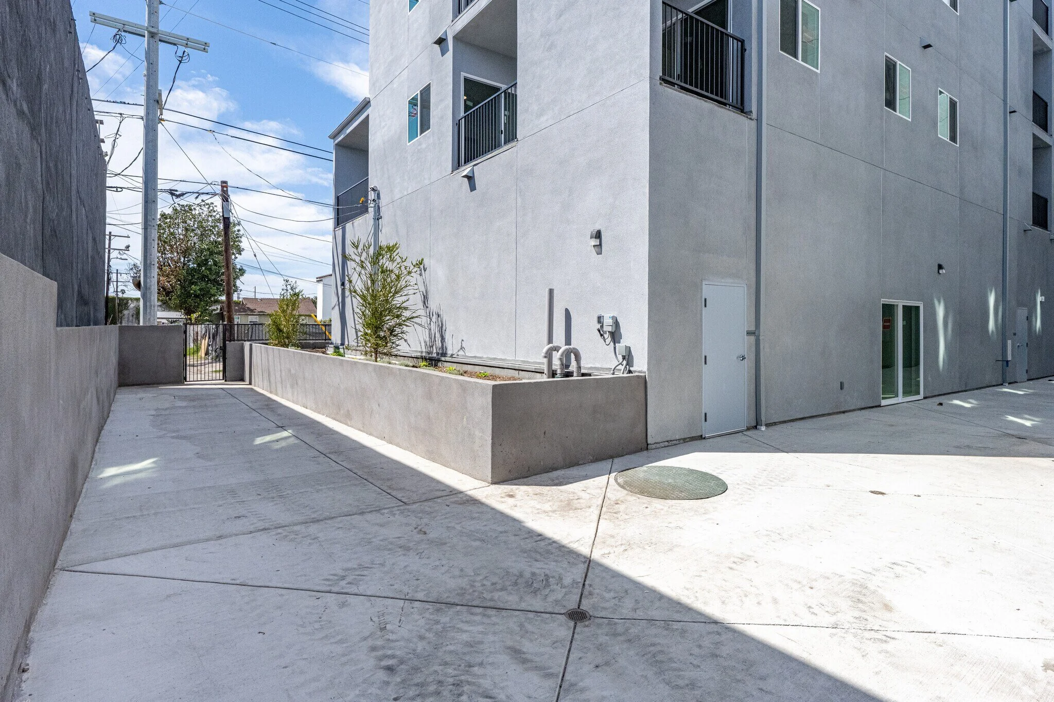 _300 W 60th St 43.jpg