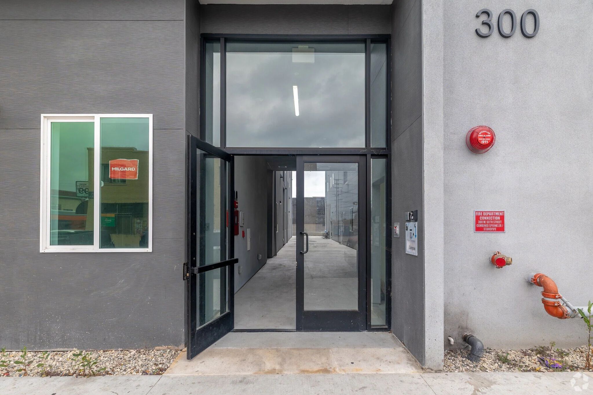 _300 W 60th St 37.jpg