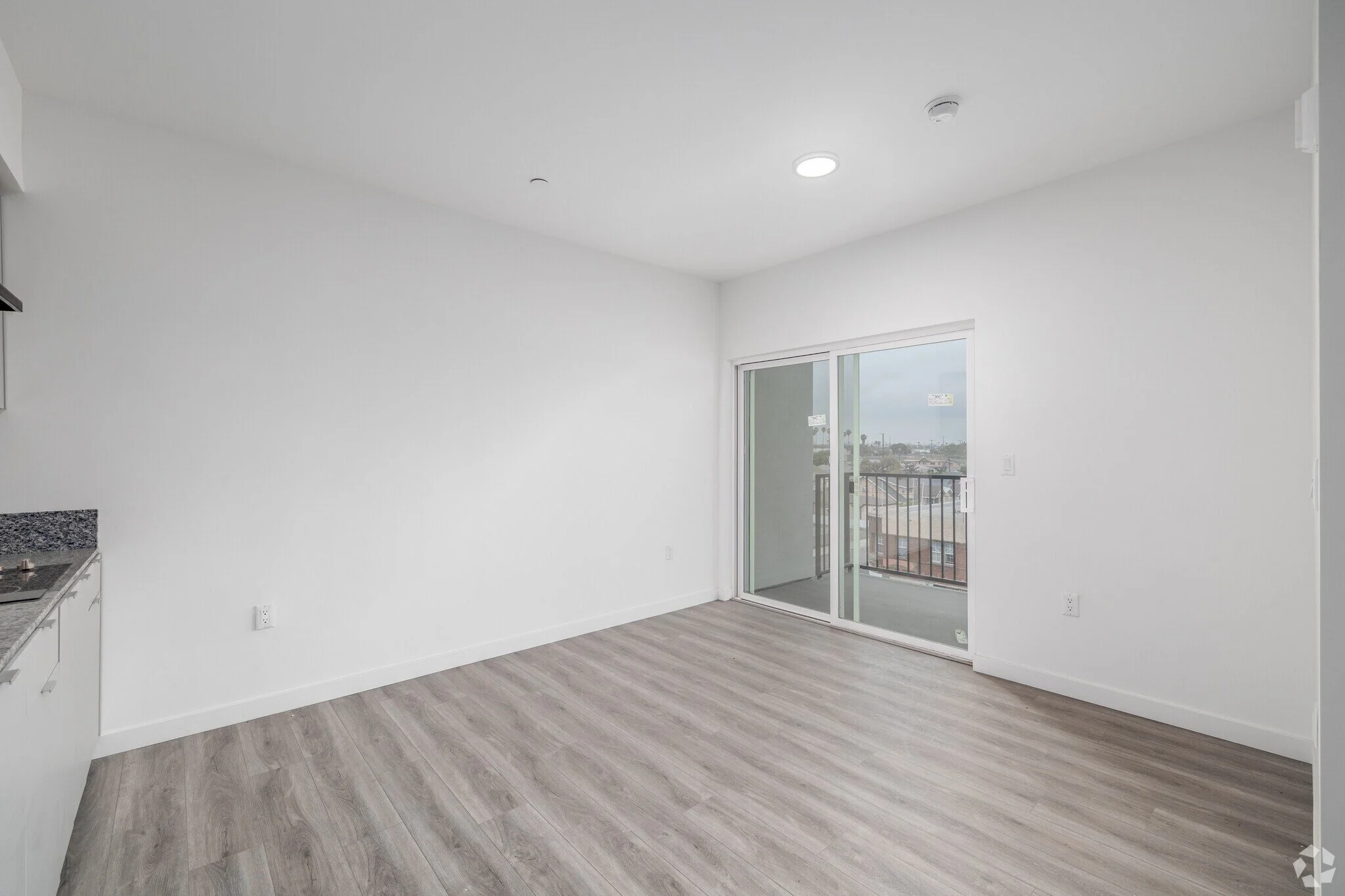 300 W 60th St 14.jpg