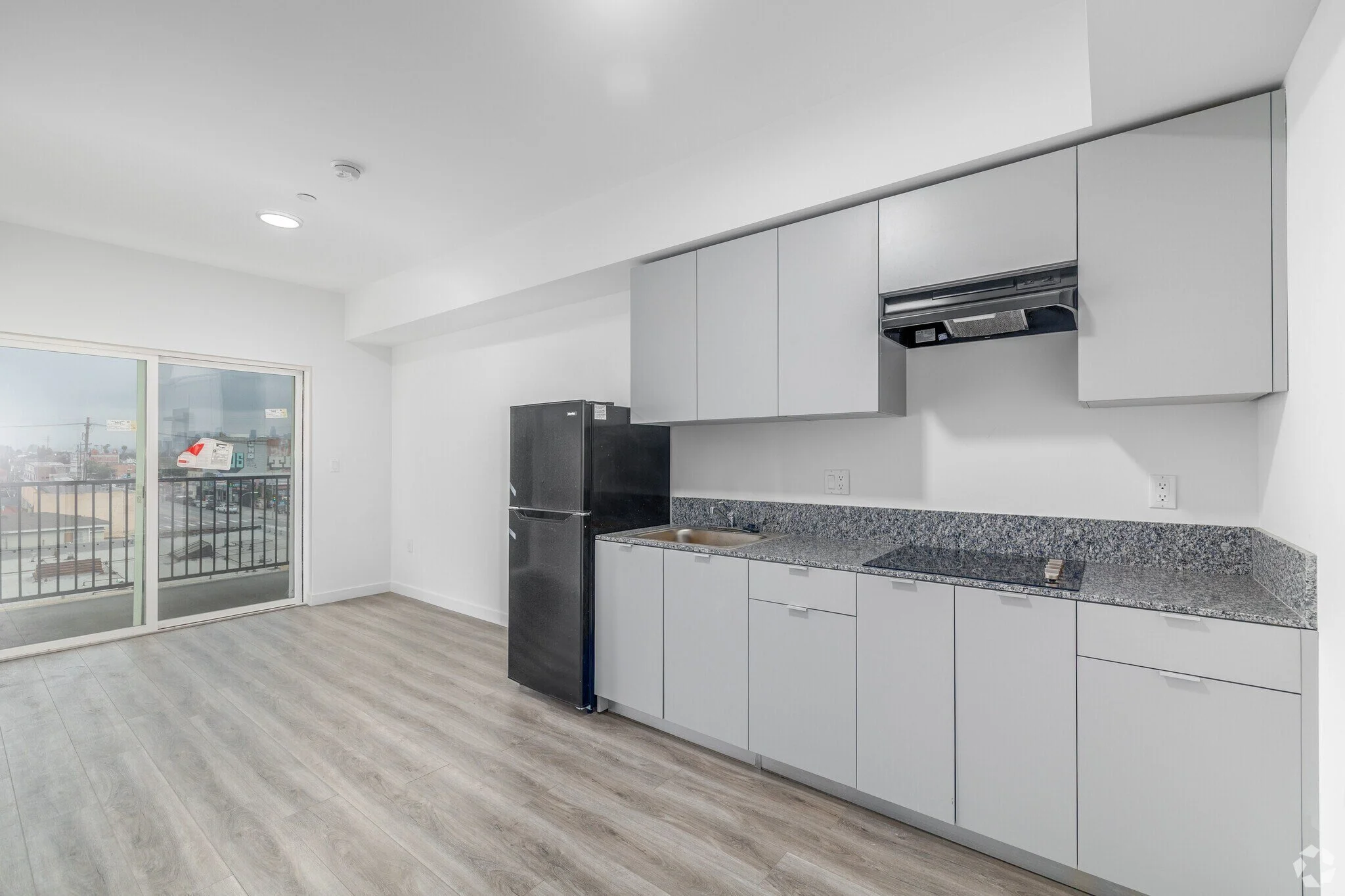 300 W 60th St 9.jpg