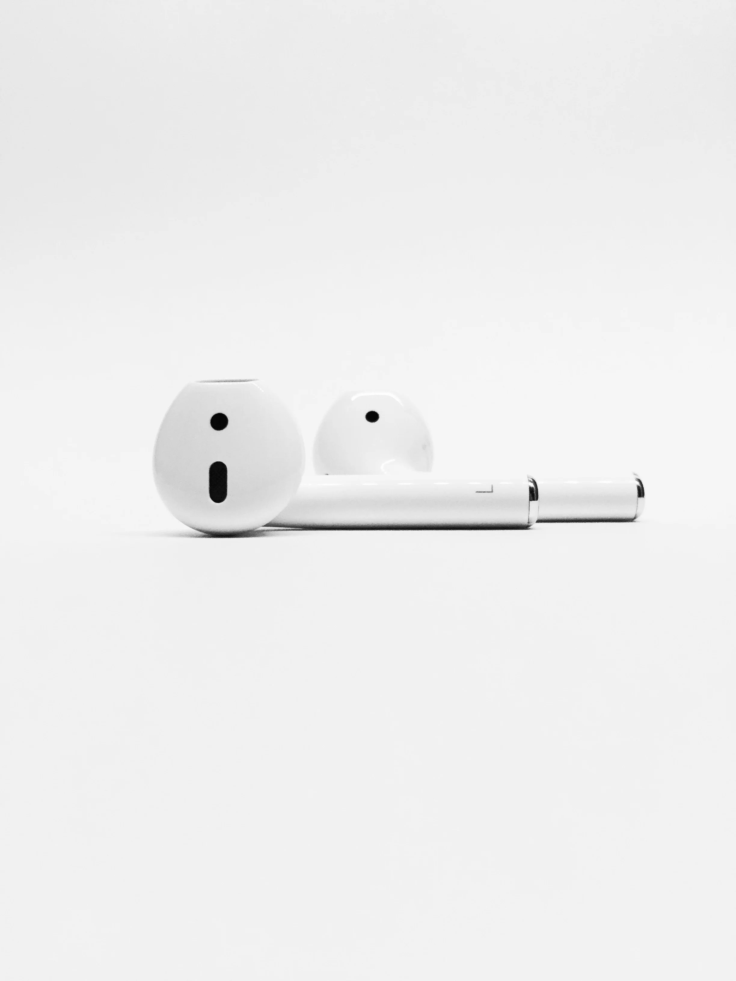 Apple Airpods: Is It Worth It In 2018