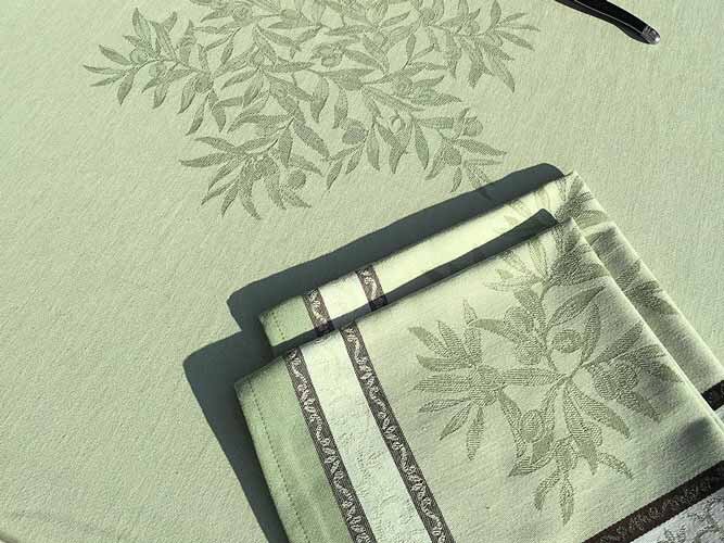 provencal-tablecloth-napkins