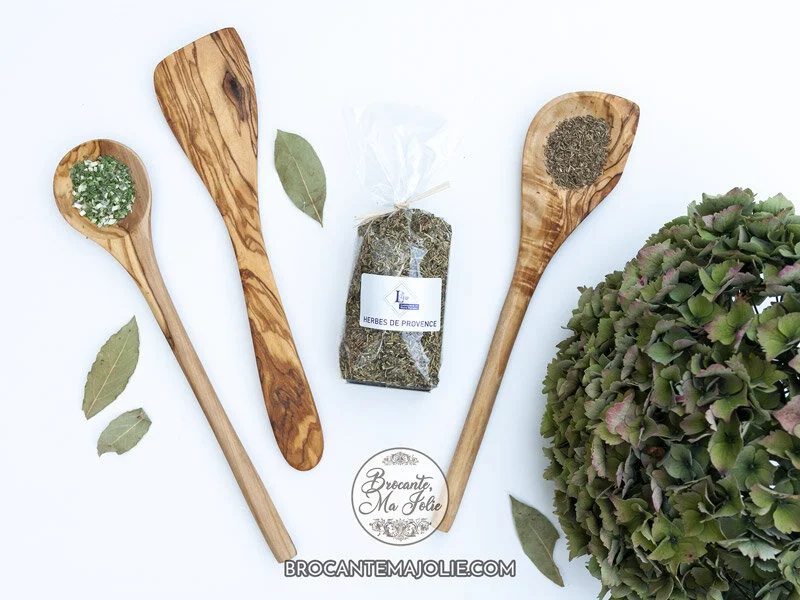 Set of 3 olive wood utensils & Provence herbs — Brocante Ma Jolie