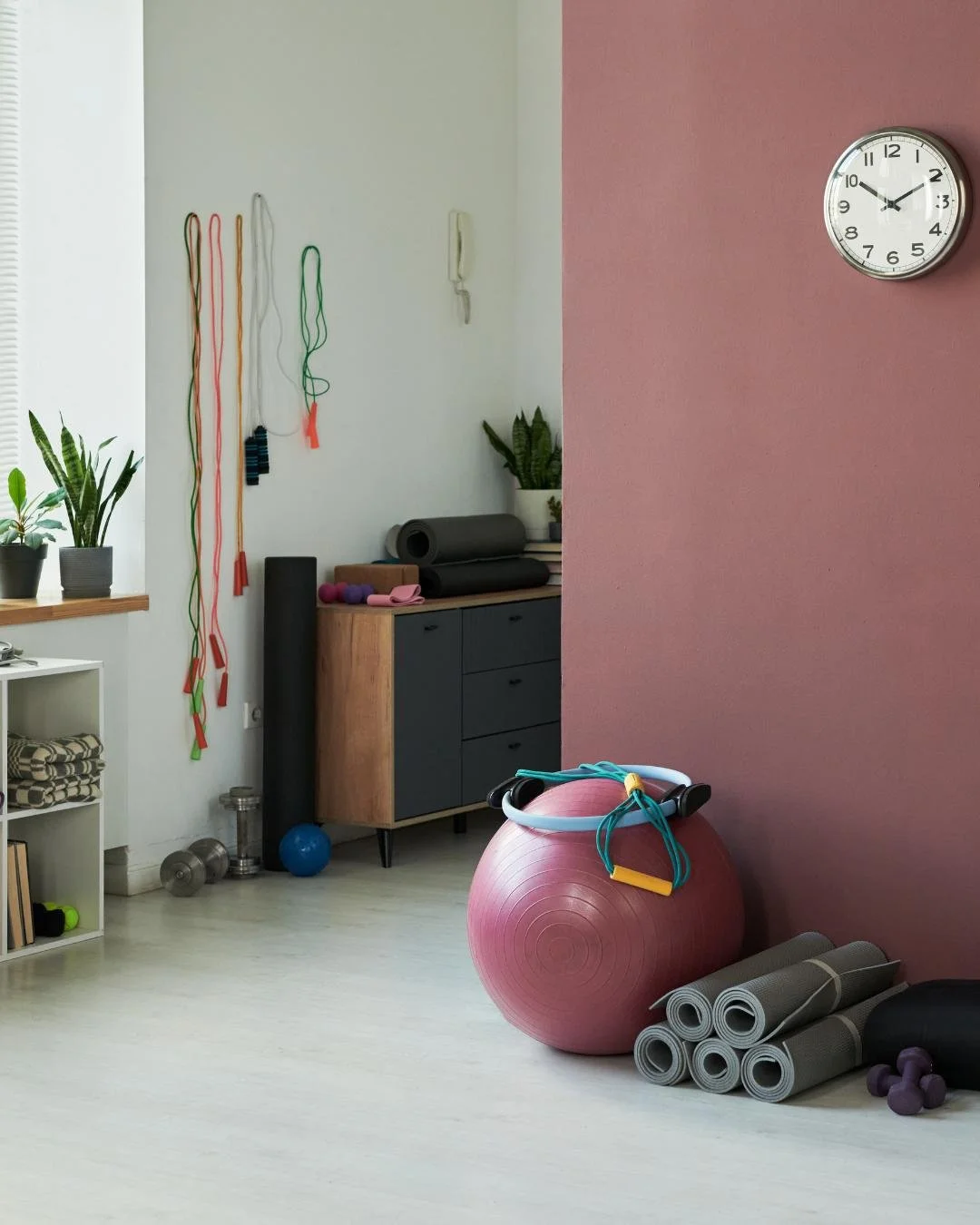 If your home gym is getting more use this month, it might be time for a refresh.
An accent wall is an easy way to energize the space and make workouts feel more inspiring.

#ForrestPaint #HomeGym #AccentWall #HomeRefresh #DIYHomeProjects #InteriorPai