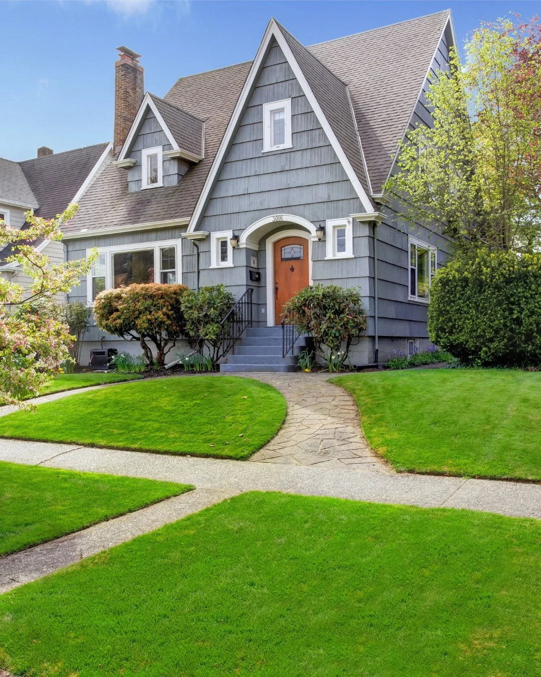 Fresh coat, fresh look 🎨✨

Nothing transforms a home faster than exterior paint. In just a few strokes, you can boost curb appeal, protect your investment, and make your space feel brand new.

Stop by Forrest Paint and let&rsquo;s bring your vision 