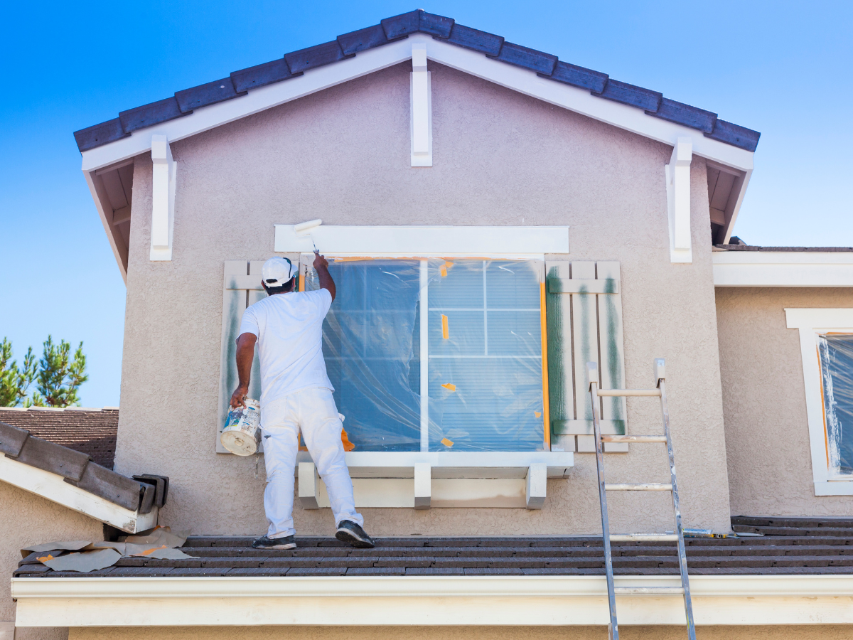 painting house exterior