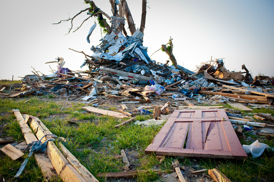 joplin+tornado+photo+series+2011+by+Mark+N+photography-+aftermath036.jpg