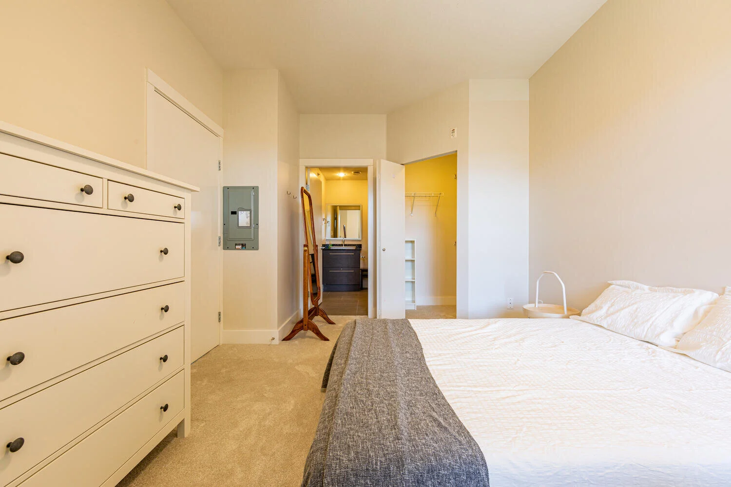 3478 Wesbrook Mall 408-large-017-014-Bedroom-1500x1000-72dpi.jpg
