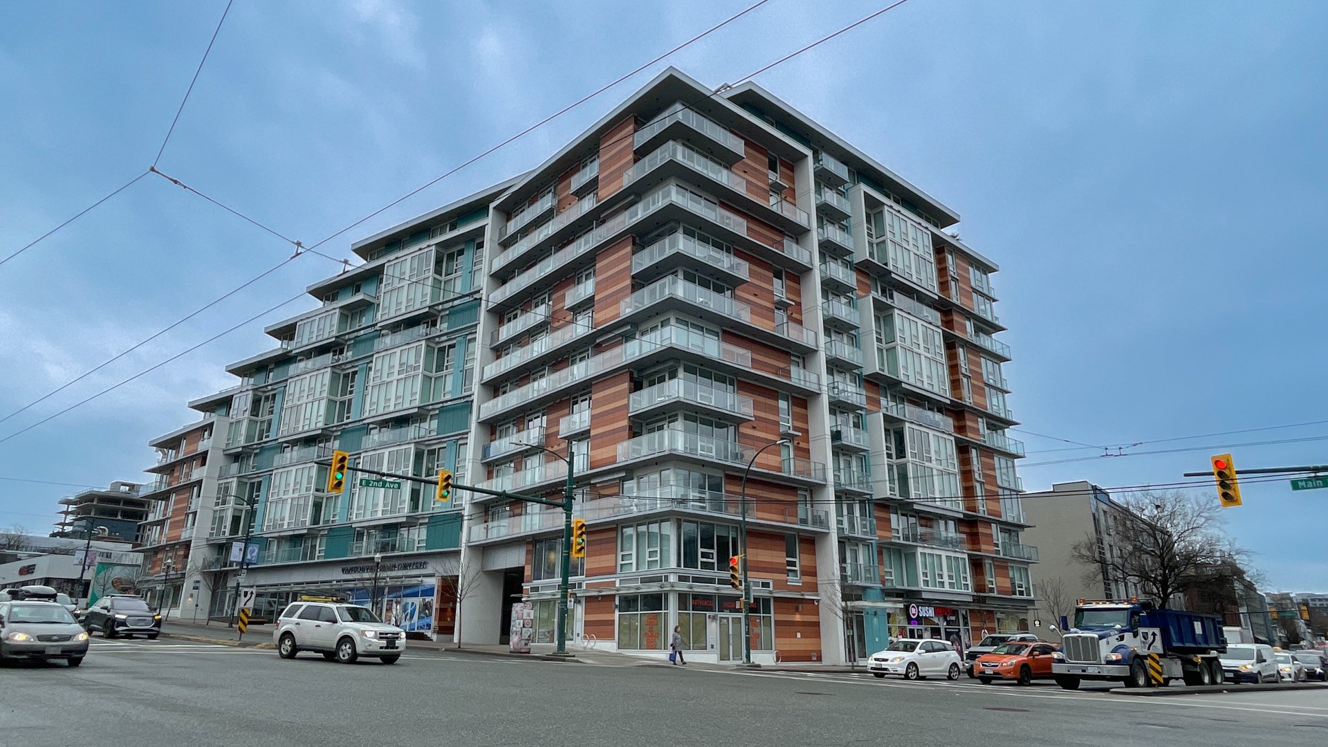 201-180 E 2ND AVE VANCOUVER-01.jpg