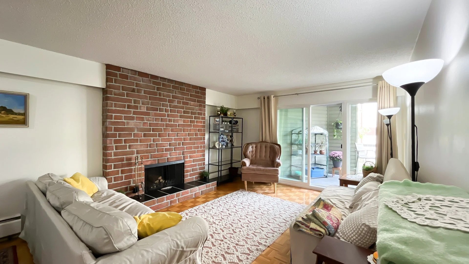 207-327 NINTH ST NEW WESTMINSTER 1920-04.jpg