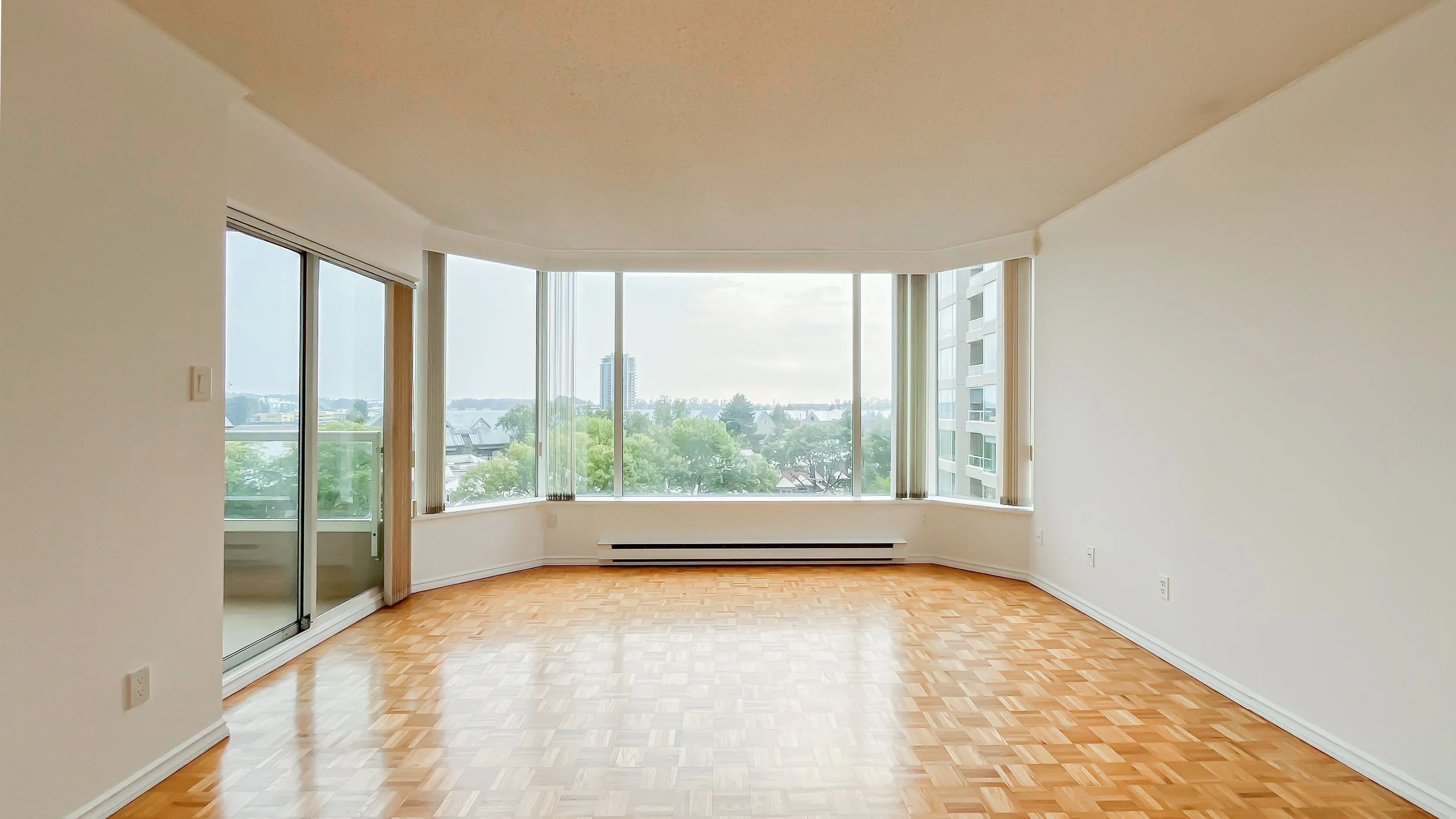 606-1045 QUAYSIDE DR NEW WESTMINSTER-03.jpg