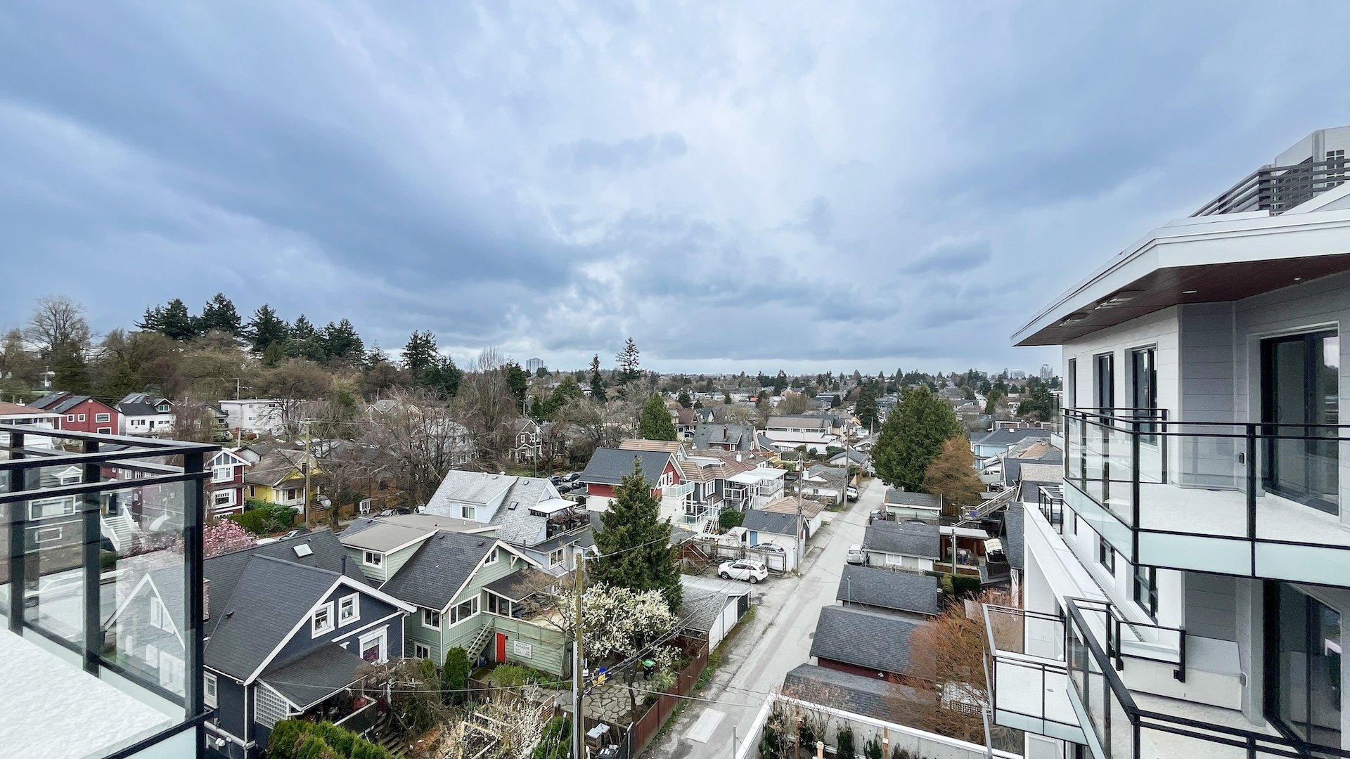 609-1680 E 12th Ave Vancouver - 1920-47.jpg