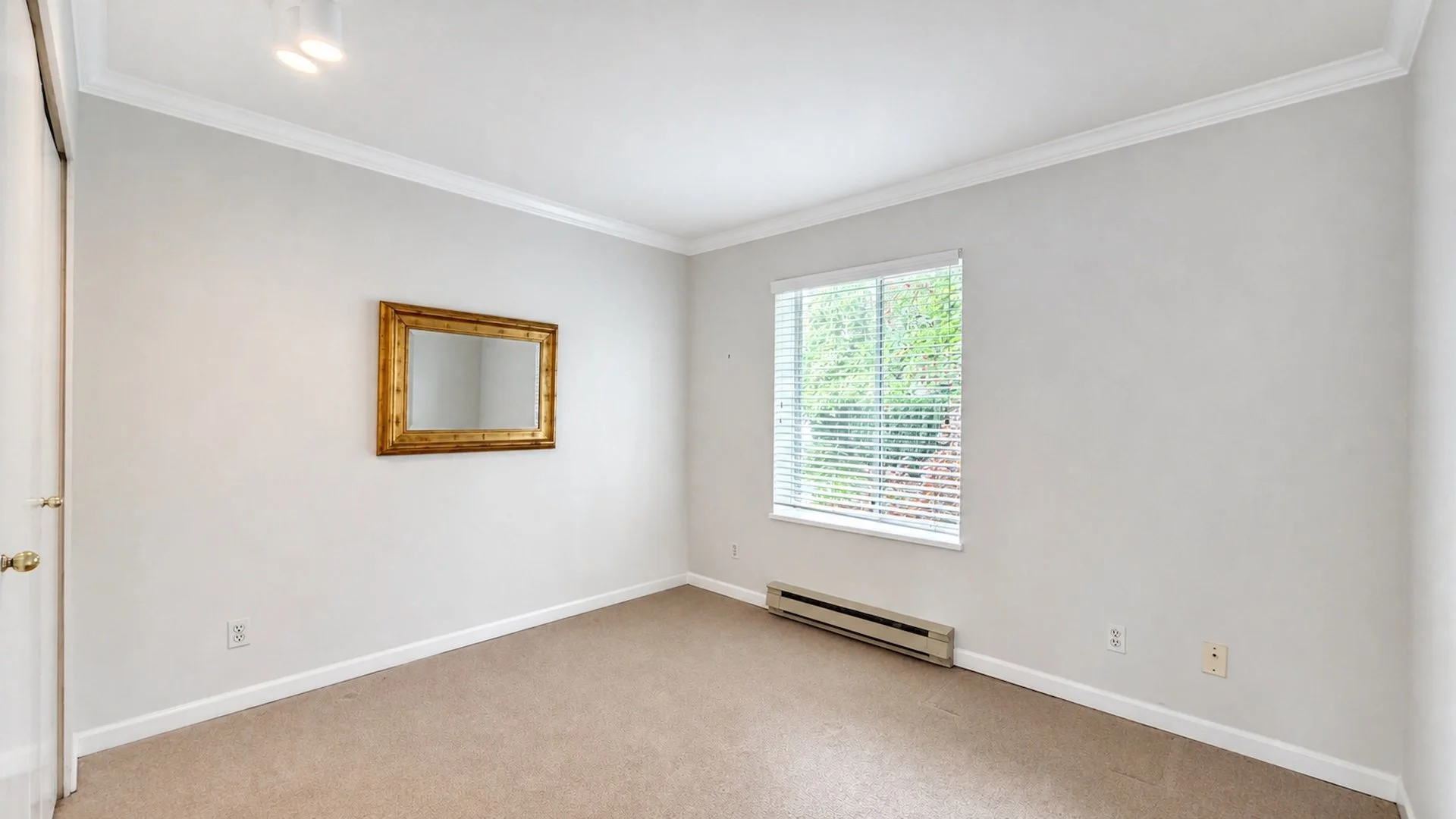 2387 QUAYSIDE CRT VANCOUVER-1920-62.jpg