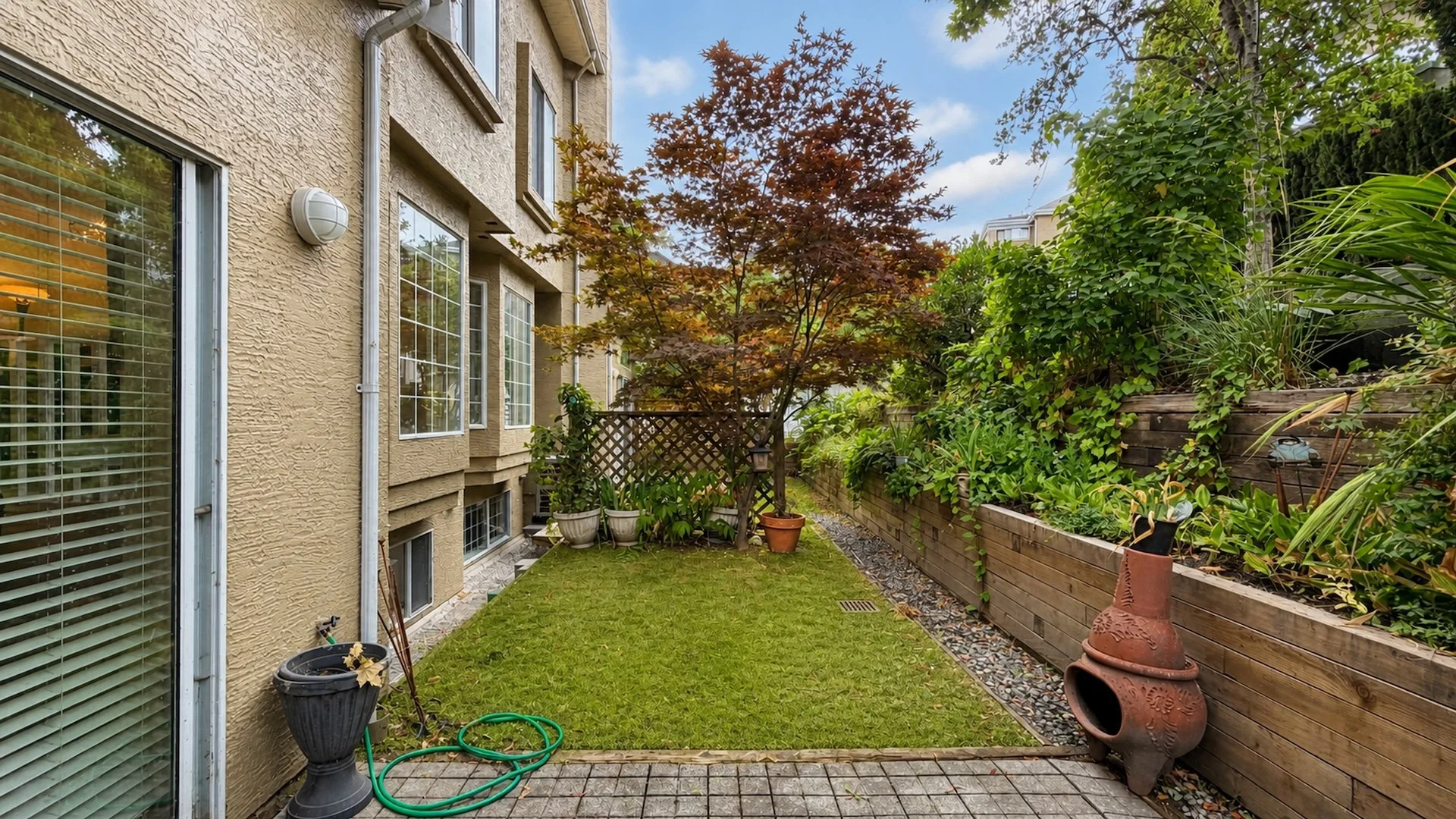 2387 QUAYSIDE CRT VANCOUVER-1920-83.jpg