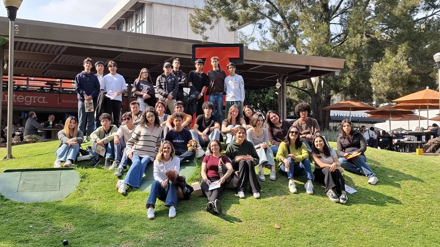 Como parte de las actividades de vinculaci&oacute;n y del convenio con la Universidad An&aacute;huac, nuestros alumnos de CCH participaron en el evento Vive An&aacute;huac.

Durante la visita, pudieron tomar talleres alineados con sus intereses profe