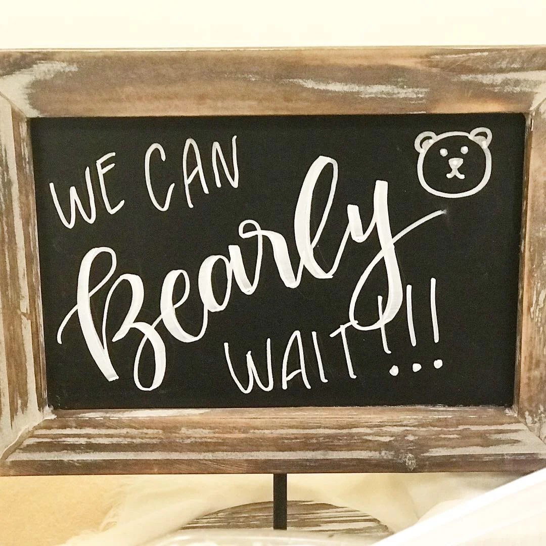 HoneyteaCalligraphy_EVENTSIGNS_CHALKBOARDSIGN_rhiannonbabyshower.JPG
