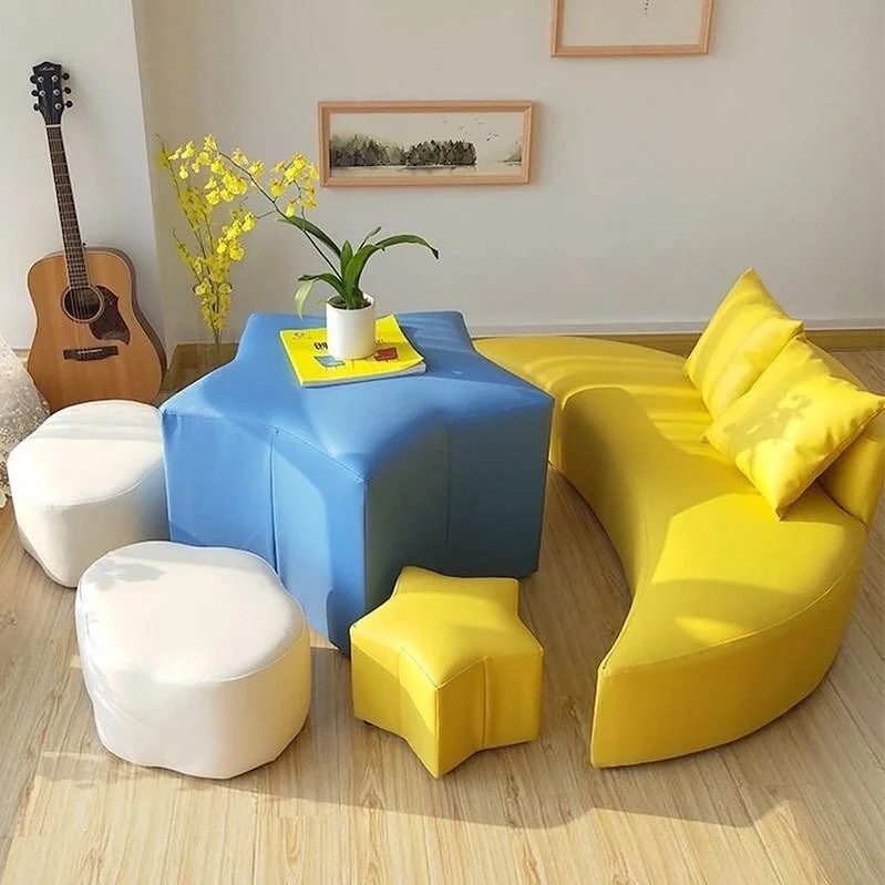 Who would sit here 💫