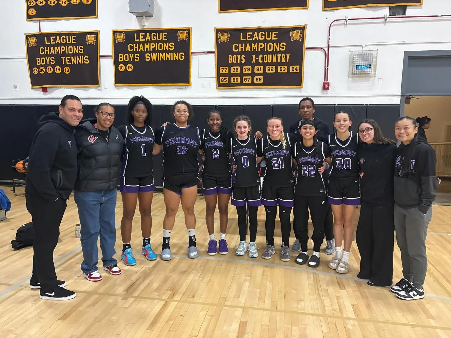 Thank you Piedmont Greats and Alumni @official_tkz_ and @natm10_ for coming out to support the Highlanders last night in the big win over La Jolla Country Day #gohighlanders #piedmont #alumni #weloveouralumni