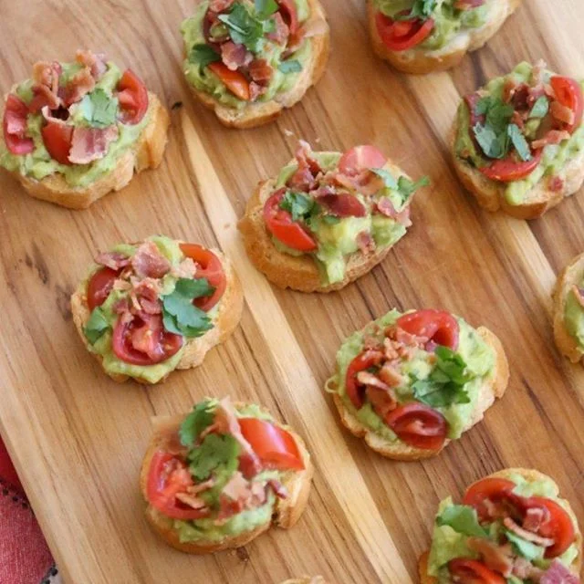 Avocado crostini ready to be picked up #vancouverboatshow #vancouverrealestate #vancouverdentist #vancouverevent #vancouverdecorator