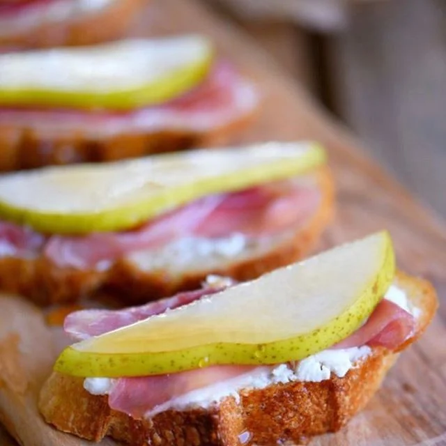 What should I name this yammy crostini #bdaygirl #bdayboy #bacheloretteparty #groomsmen #partyparty #bridalshower