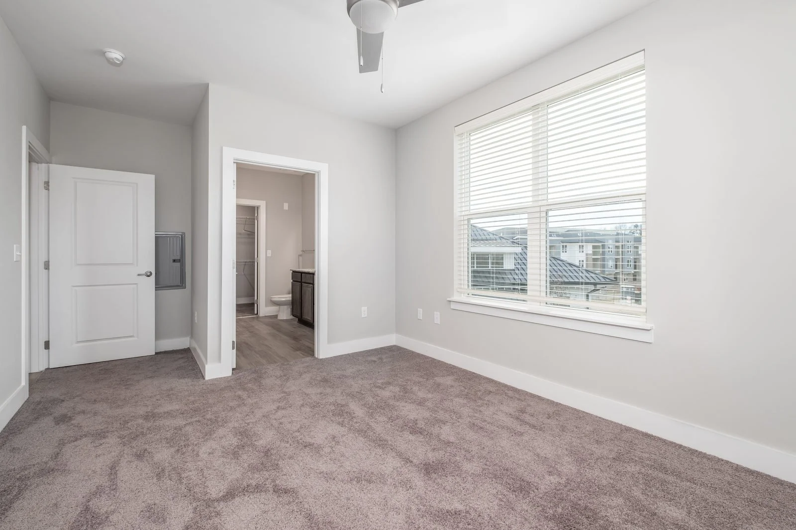 330 Archdale Dr 16.JPG